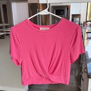 BCBGeneration Pink Twist Front cropped style loose Tee size medium EUC